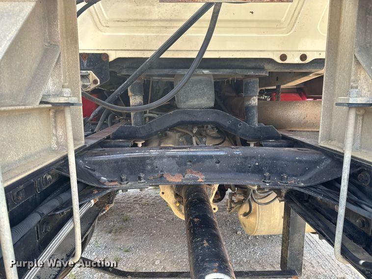 image for item DU9206 2002 Mack CH613 semi truck