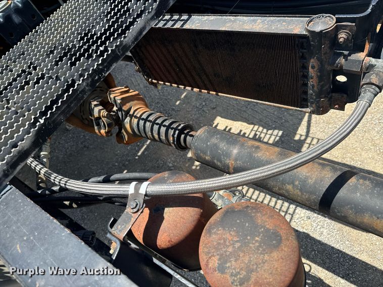 image for item DU9206 2002 Mack CH613 semi truck