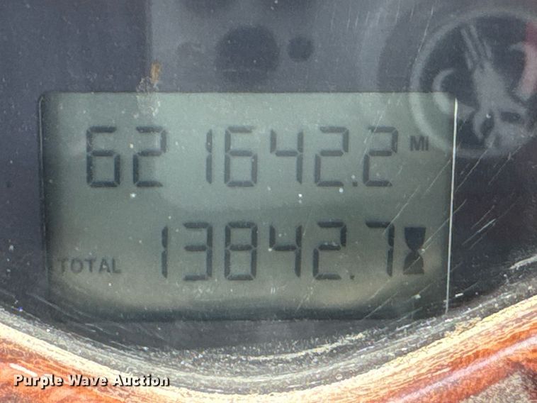 image for item DU9206 2002 Mack CH613 semi truck