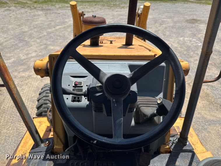 image for item DU9207 1996 Case 580 Super L backhoe