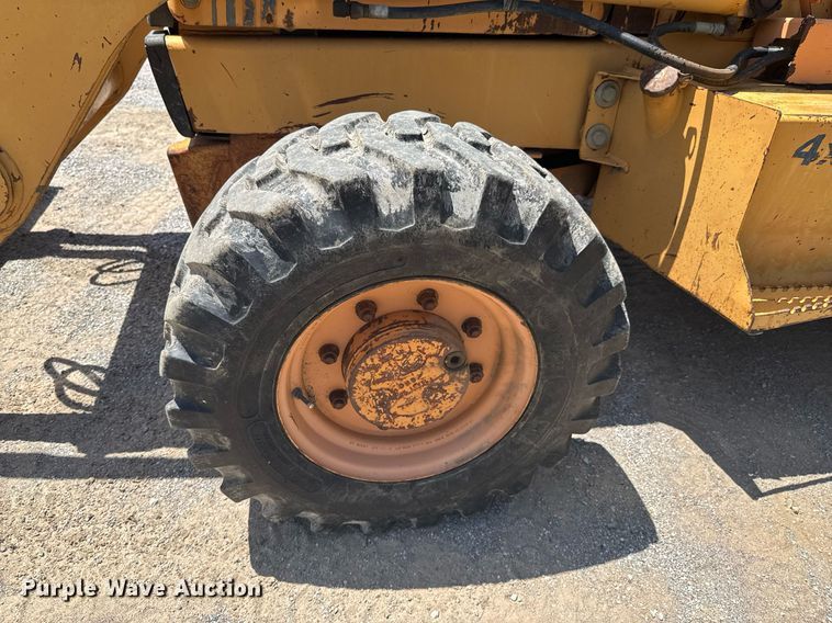 image for item DU9207 1996 Case 580 Super L backhoe