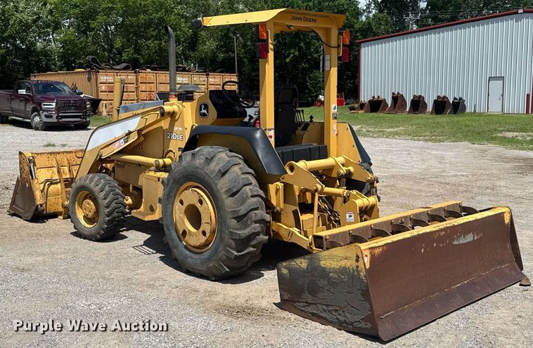 image for item DU9208 2005 John Deere 210LE landscape tractor