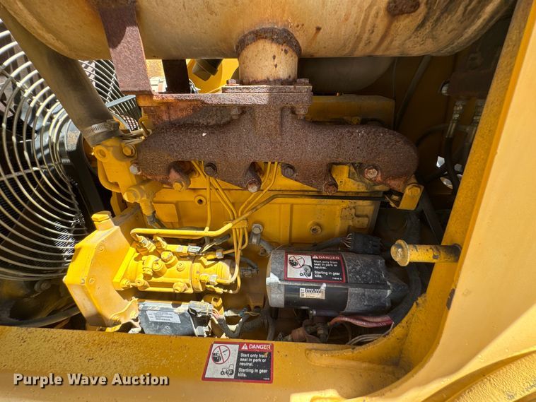 image for item DU9208 2005 John Deere 210LE landscape tractor