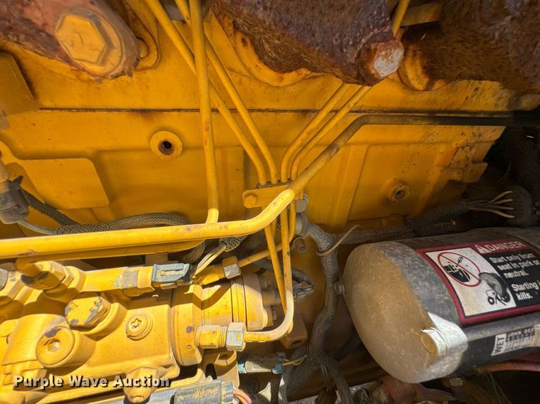 image for item DU9208 2005 John Deere 210LE landscape tractor