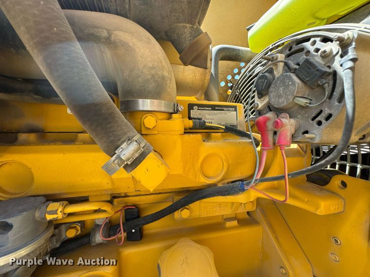 image for item DU9208 2005 John Deere 210LE landscape tractor