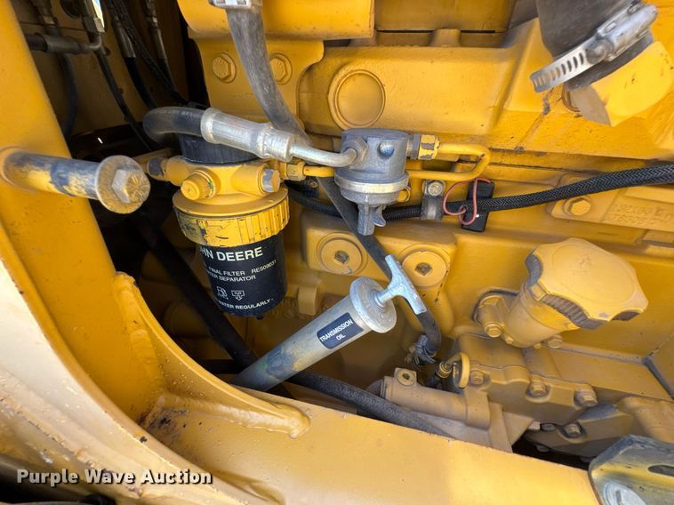 image for item DU9208 2005 John Deere 210LE landscape tractor