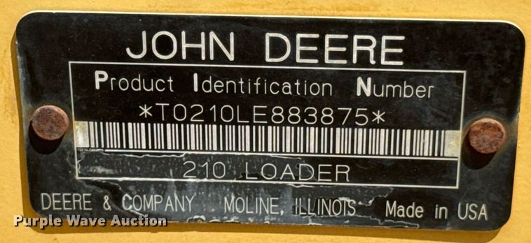 image for item DU9208 2005 John Deere 210LE landscape tractor