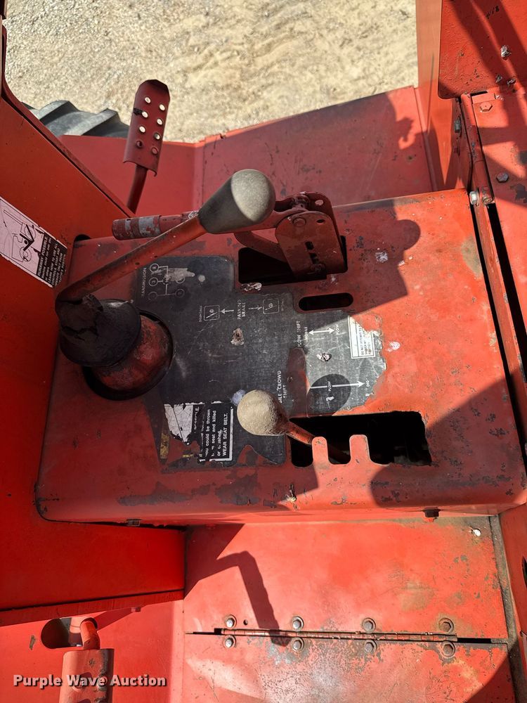 image for item DU9209 Ditch Witch 5010 trencher