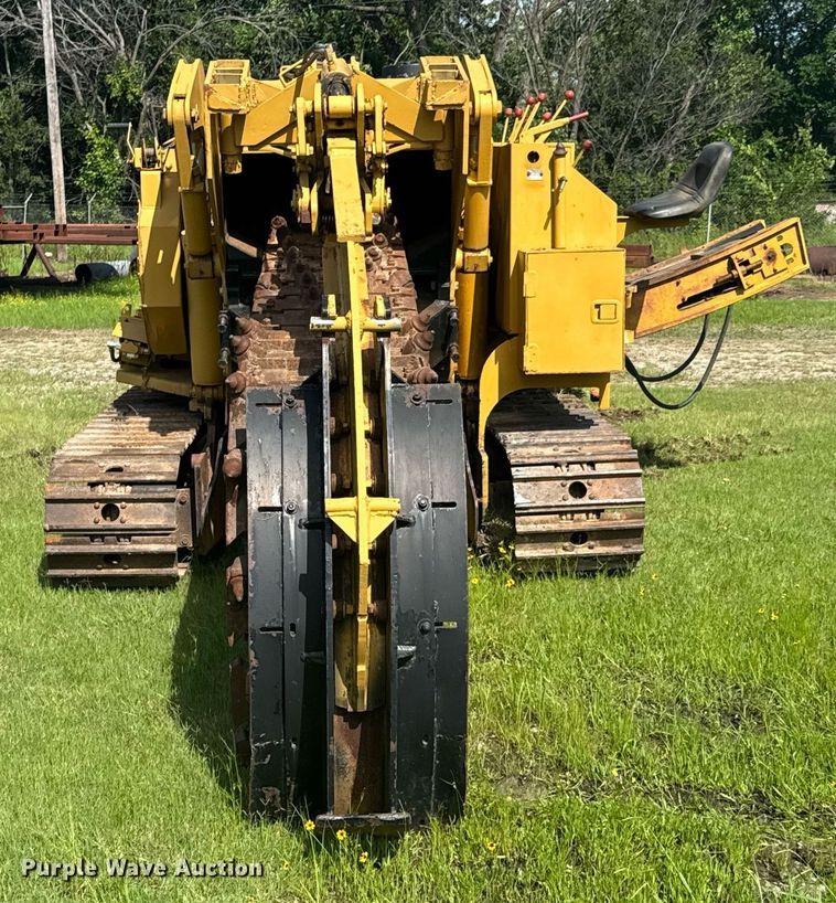 image for item DU9210 1986 Vermeer T800C trencher