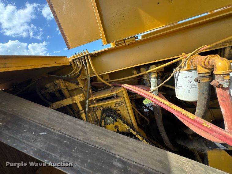 image for item DU9210 1986 Vermeer T800C trencher