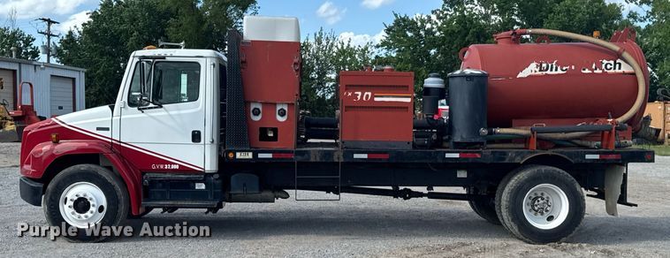 image for item DU9211 2003 Freightliner FL70 hydrovac truck