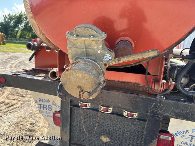 image for item DU9211 2003 Freightliner FL70 hydrovac truck