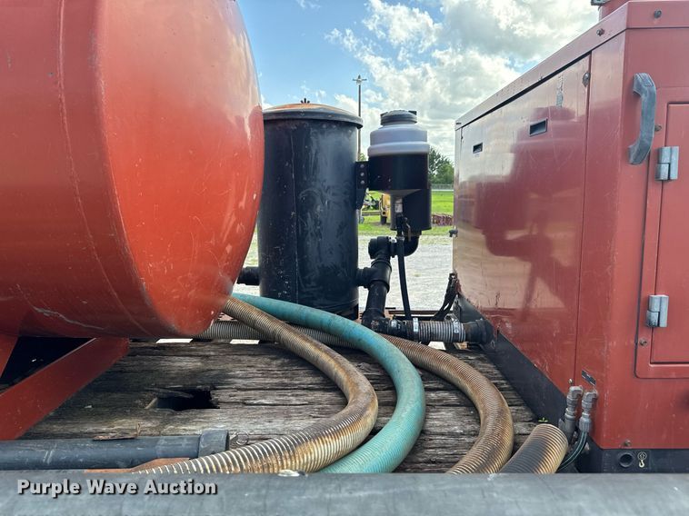 image for item DU9211 2003 Freightliner FL70 hydrovac truck