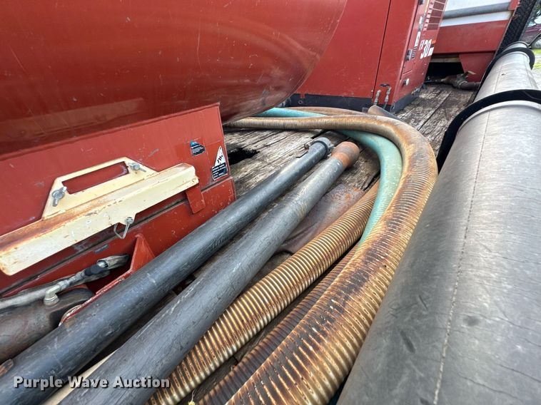 image for item DU9211 2003 Freightliner FL70 hydrovac truck