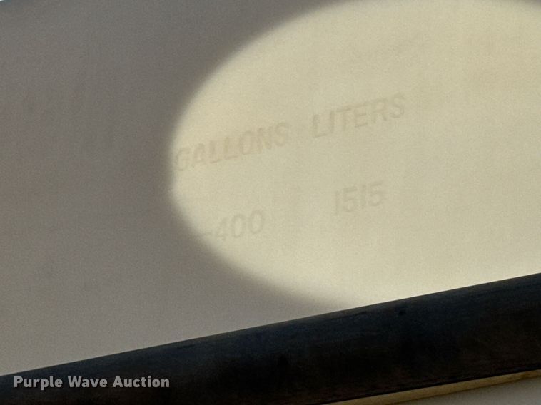 image for item DU9211 2003 Freightliner FL70 hydrovac truck