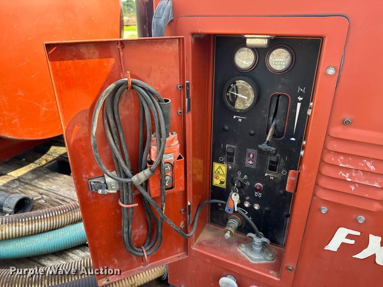 image for item DU9211 2003 Freightliner FL70 hydrovac truck