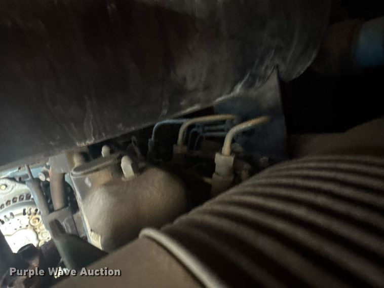 image for item DU9211 2003 Freightliner FL70 hydrovac truck