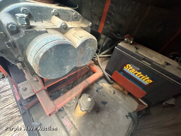 image for item DU9211 2003 Freightliner FL70 hydrovac truck