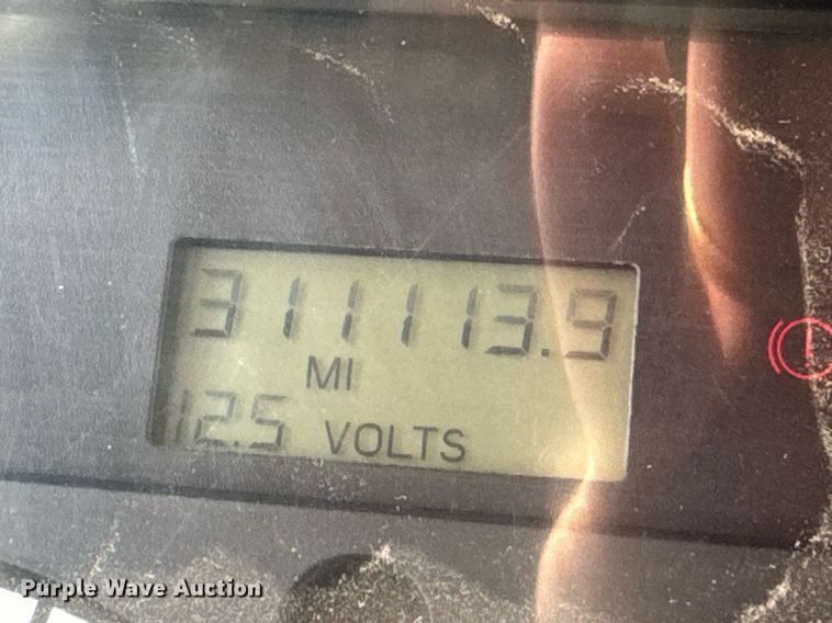 image for item DU9211 2003 Freightliner FL70 hydrovac truck