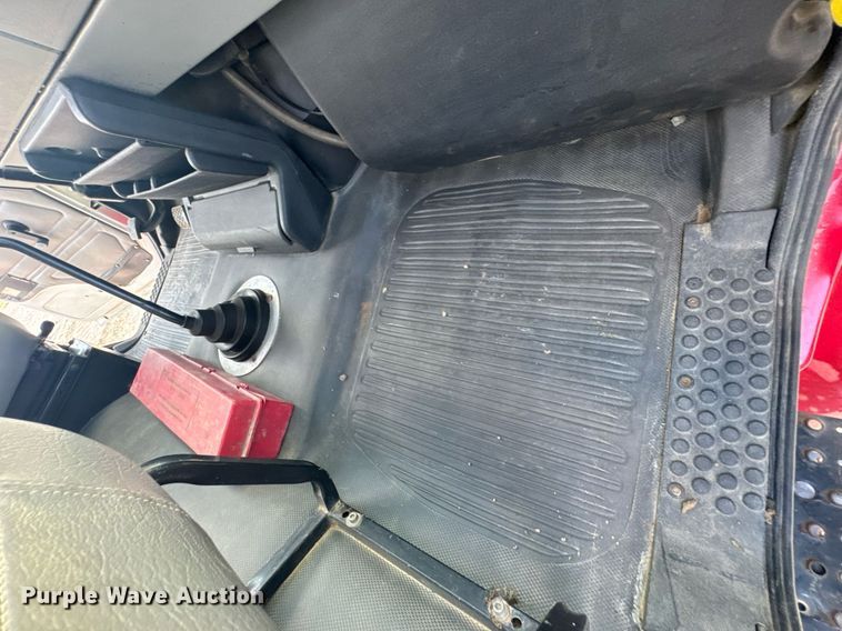 image for item DU9211 2003 Freightliner FL70 hydrovac truck