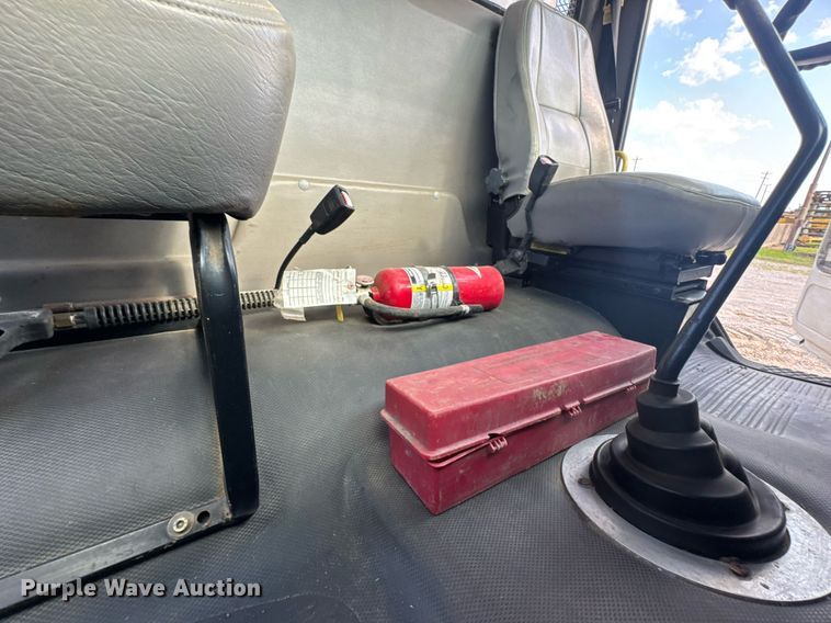 image for item DU9211 2003 Freightliner FL70 hydrovac truck