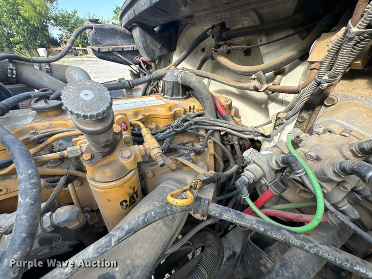 image for item DU9211 2003 Freightliner FL70 hydrovac truck