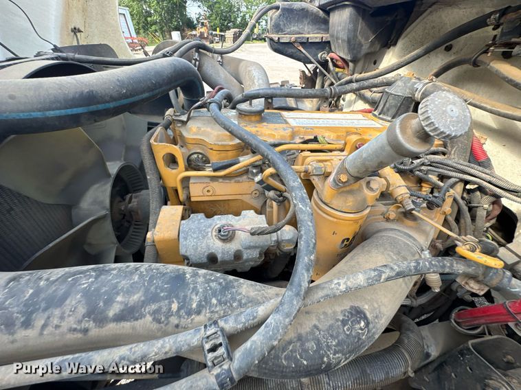 image for item DU9211 2003 Freightliner FL70 hydrovac truck