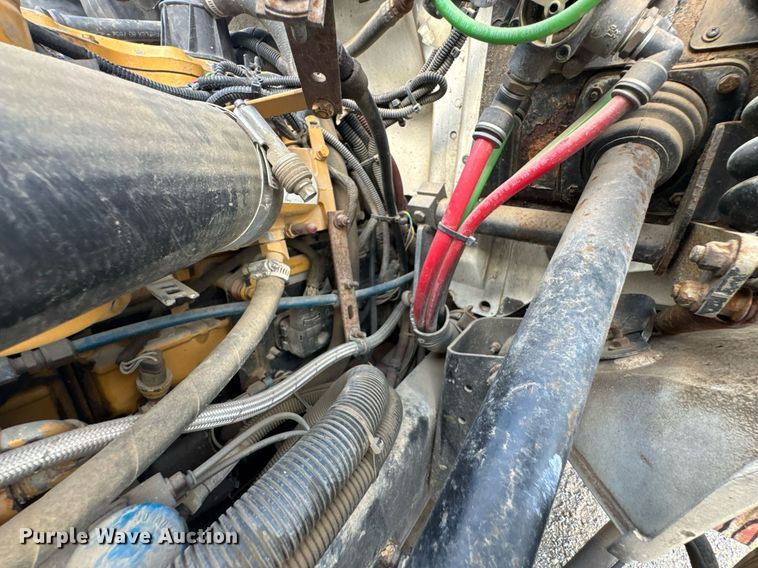 image for item DU9211 2003 Freightliner FL70 hydrovac truck