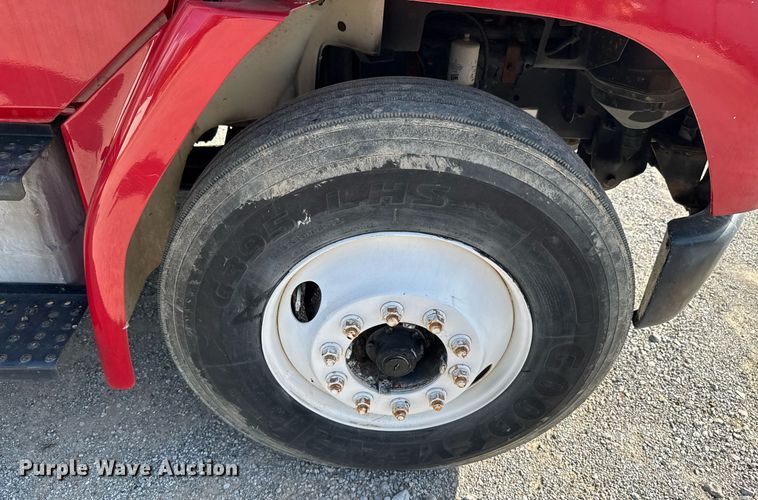 image for item DU9211 2003 Freightliner FL70 hydrovac truck