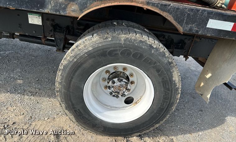 image for item DU9211 2003 Freightliner FL70 hydrovac truck