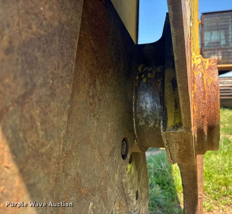 image for item DU9212 1991 Caterpillar EL200B excavator