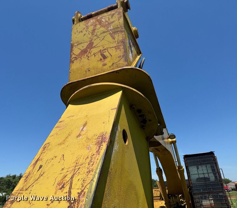 image for item DU9212 1991 Caterpillar EL200B excavator