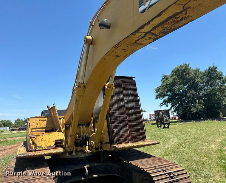 image for item DU9212 1991 Caterpillar EL200B excavator