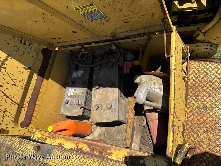 image for item DU9212 1991 Caterpillar EL200B excavator