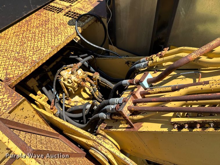 image for item DU9212 1991 Caterpillar EL200B excavator