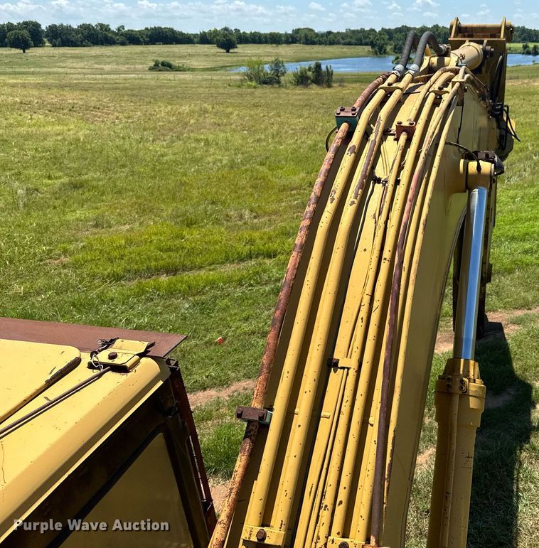 image for item DU9212 1991 Caterpillar EL200B excavator