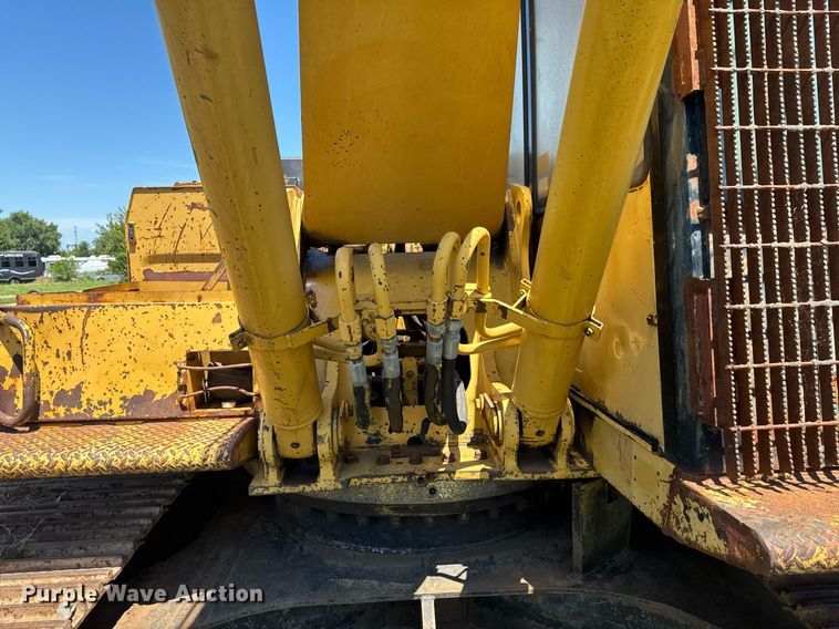 image for item DU9212 1991 Caterpillar EL200B excavator
