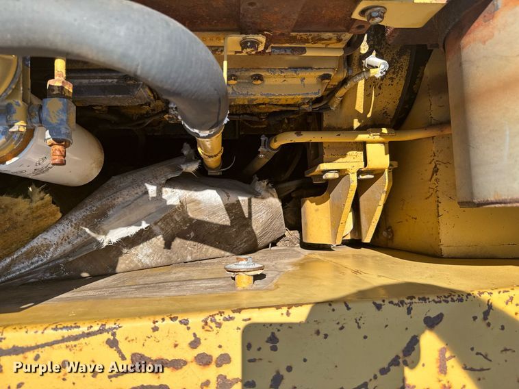 image for item DU9212 1991 Caterpillar EL200B excavator