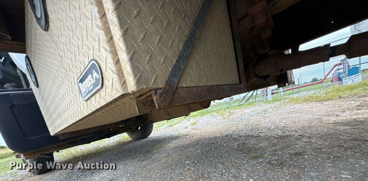 image for item DU9227 2001 Chevrolet C7500 winch truck