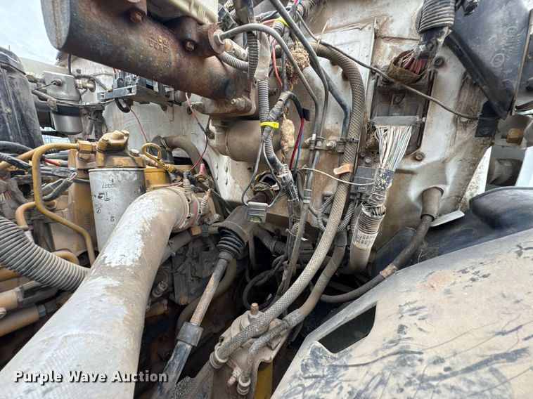 image for item DU9227 2001 Chevrolet C7500 winch truck