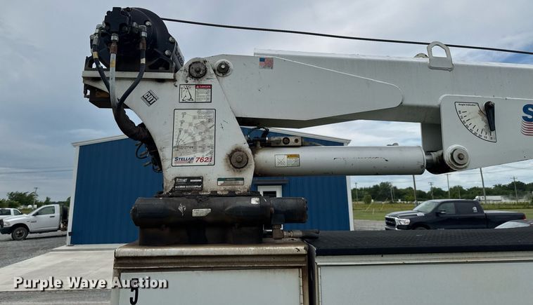 image for item DU9231 2015 Ford F650 utility / service truck