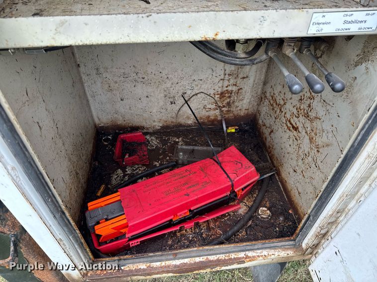 image for item DU9231 2015 Ford F650 utility / service truck