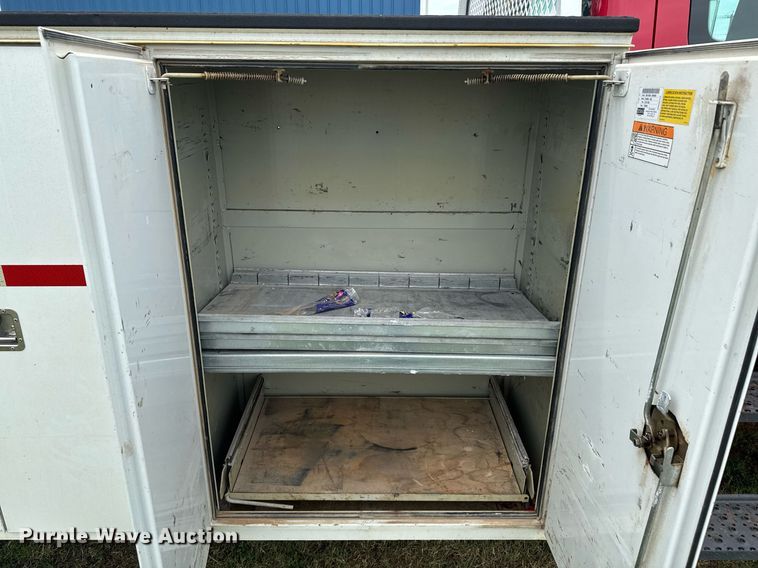 image for item DU9231 2015 Ford F650 utility / service truck