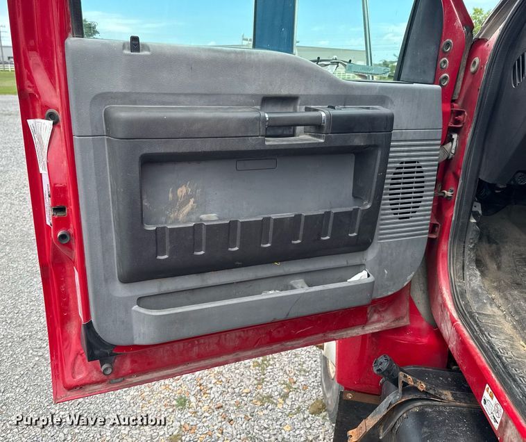 image for item DU9231 2015 Ford F650 utility / service truck