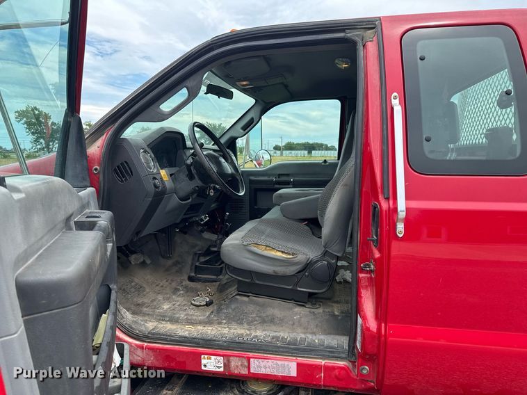 image for item DU9231 2015 Ford F650 utility / service truck