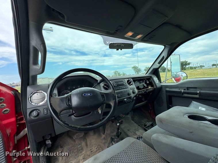 image for item DU9231 2015 Ford F650 utility / service truck