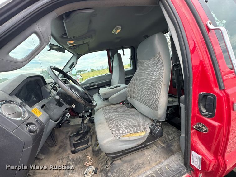 image for item DU9231 2015 Ford F650 utility / service truck