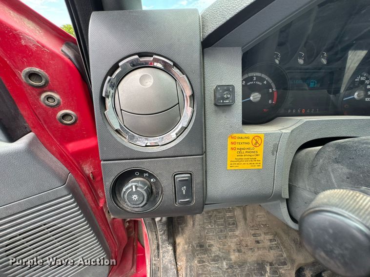 image for item DU9231 2015 Ford F650 utility / service truck