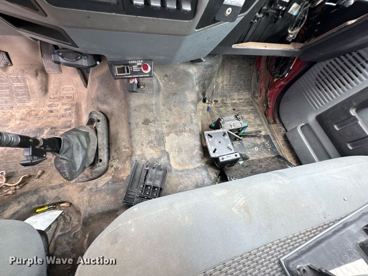 image for item DU9231 2015 Ford F650 utility / service truck