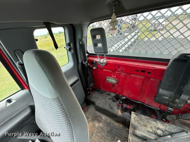 image for item DU9231 2015 Ford F650 utility / service truck